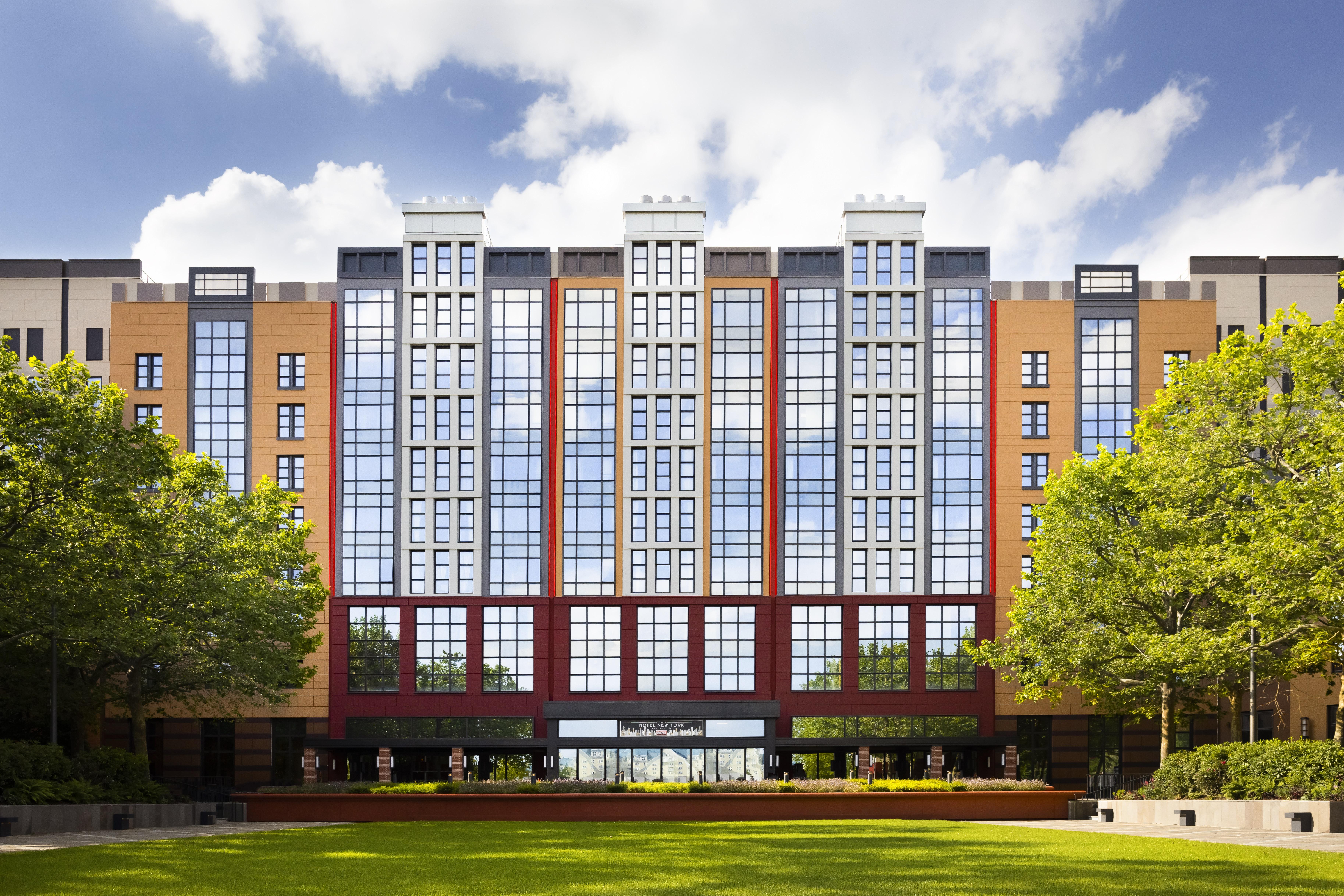 Disney Hotel New York - The Art Of Marvel Chessy  Exterior photo